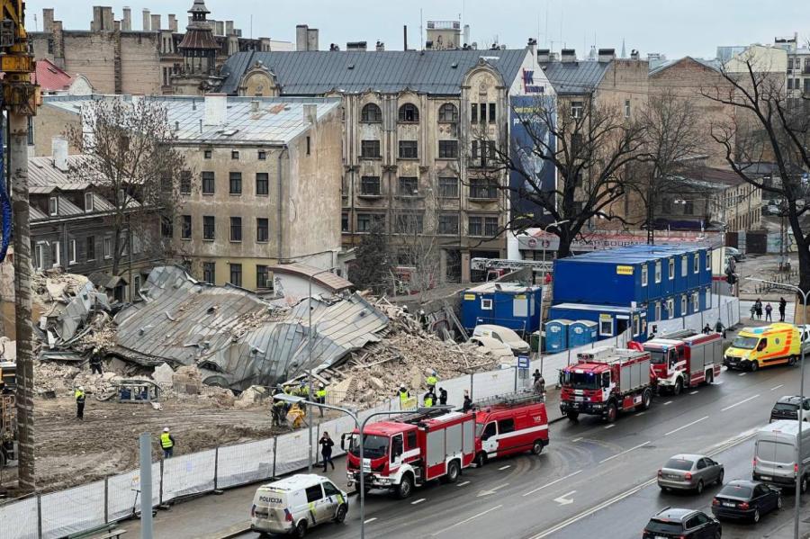 Под завалами рухнувшего дома в центре Риги людей не нашли