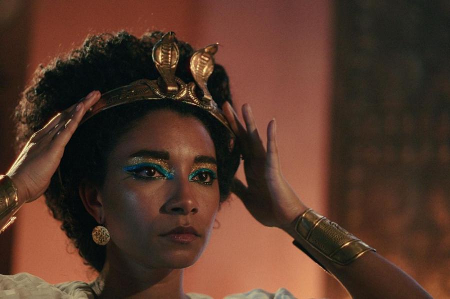Египет возмущен сериалом Netflix «Царица Клеопатра» из-за цвета кожи героини