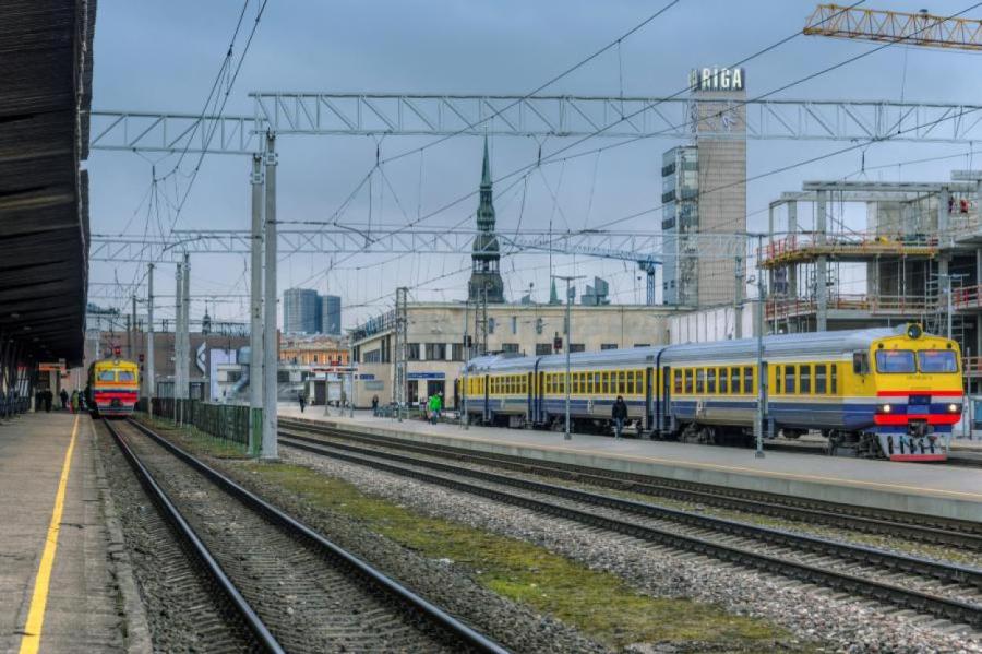 Отключили электричество: на два часов был парализован Центральный вокзал Риги