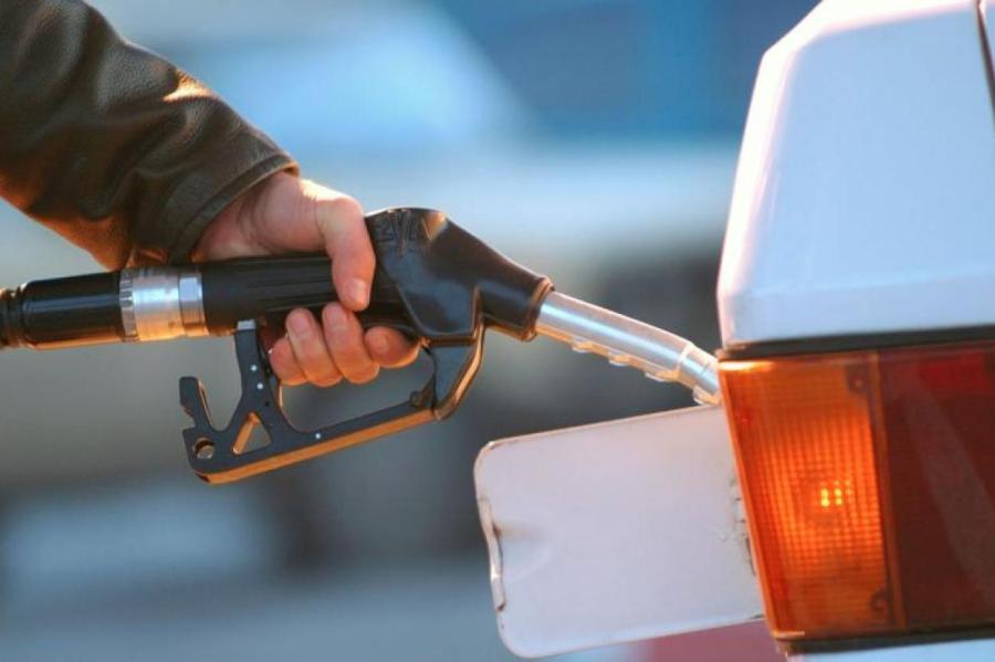В Латвии подешевели бензин 95-й марки и дизельное топливо