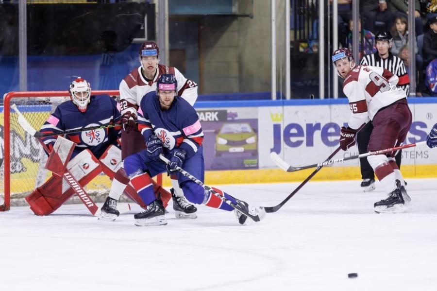 Латвия проводит контрольные матчи накануне ЧМ по хоккею