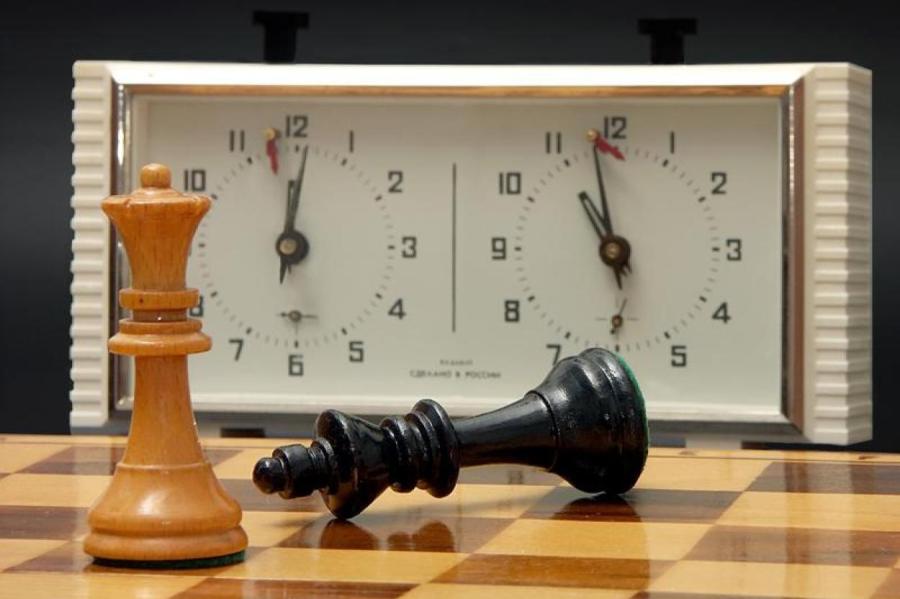 Судьба шахматной короны решится в тай-брейке
