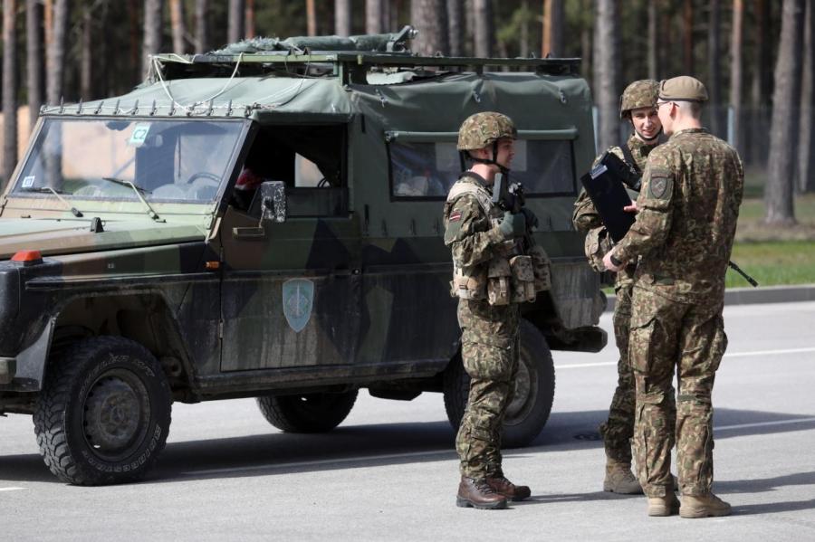 В Латвии с помощью Канады будут обучать украинских офицеров