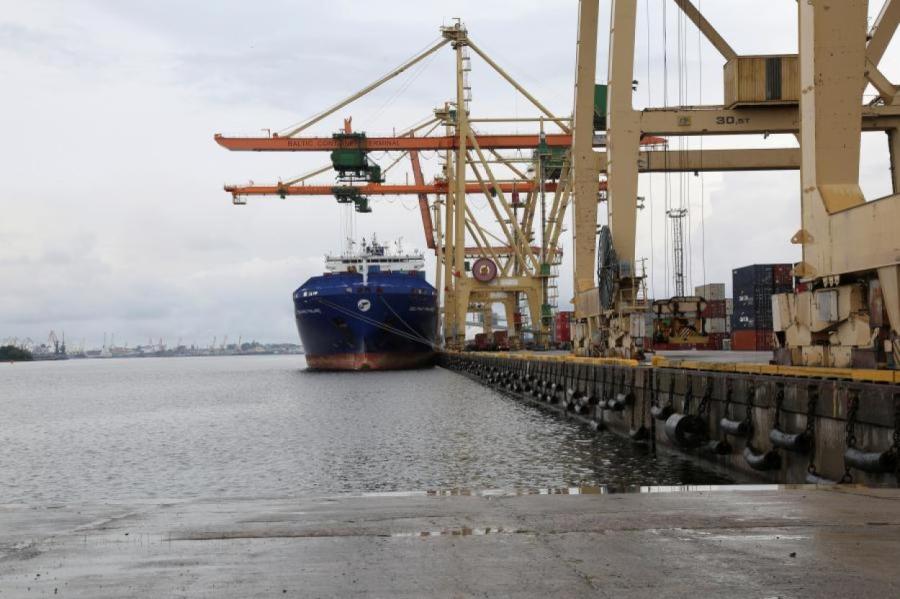 Грузооборот Рижского порта за четыре месяца уменьшился