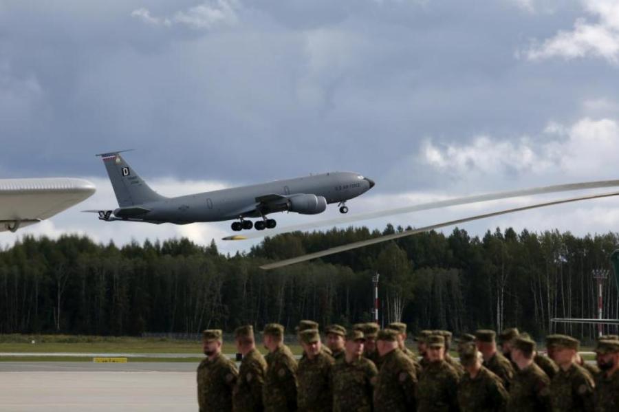 Аэродром Эмари перстанет принимать самолеты НАТО, их ждут в Лиелварде