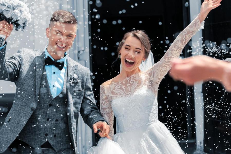 Невеста трахается двойным проникновением с неграми перед свадьбой