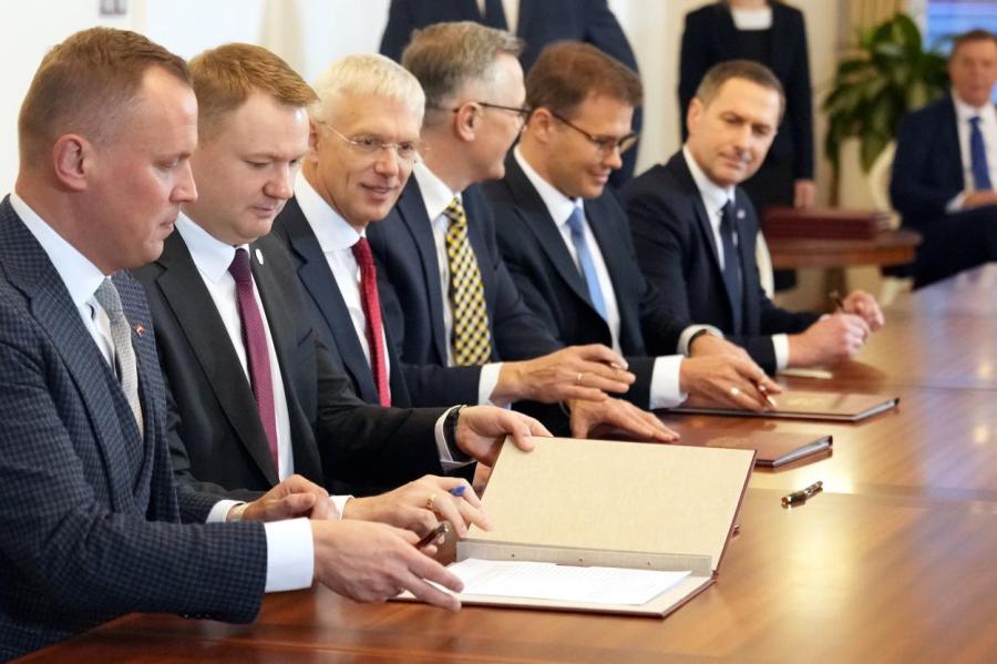 Кариньш пригласит на переговоры о реформах представителей пяти партий