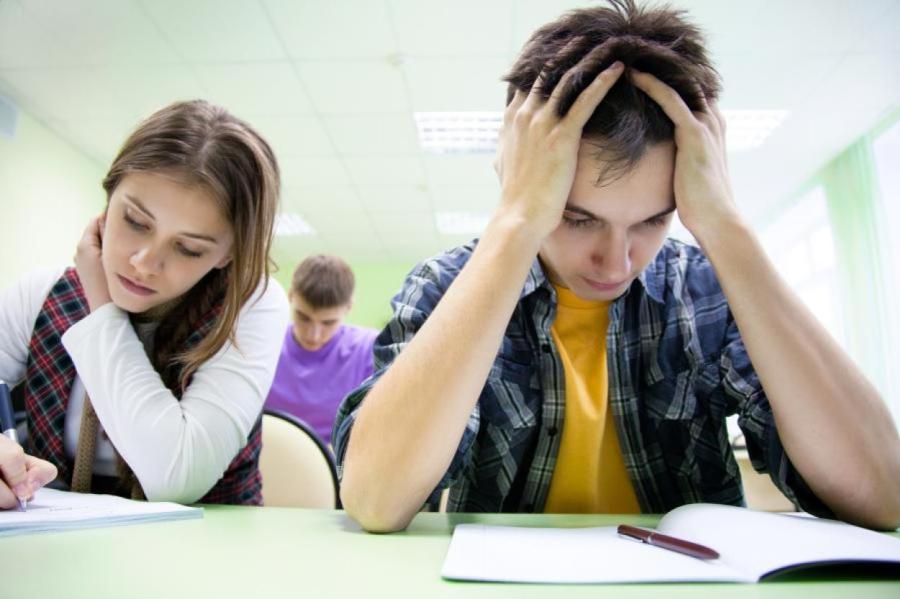Минобраз завалил централизованные экзамены в школах — мнение
