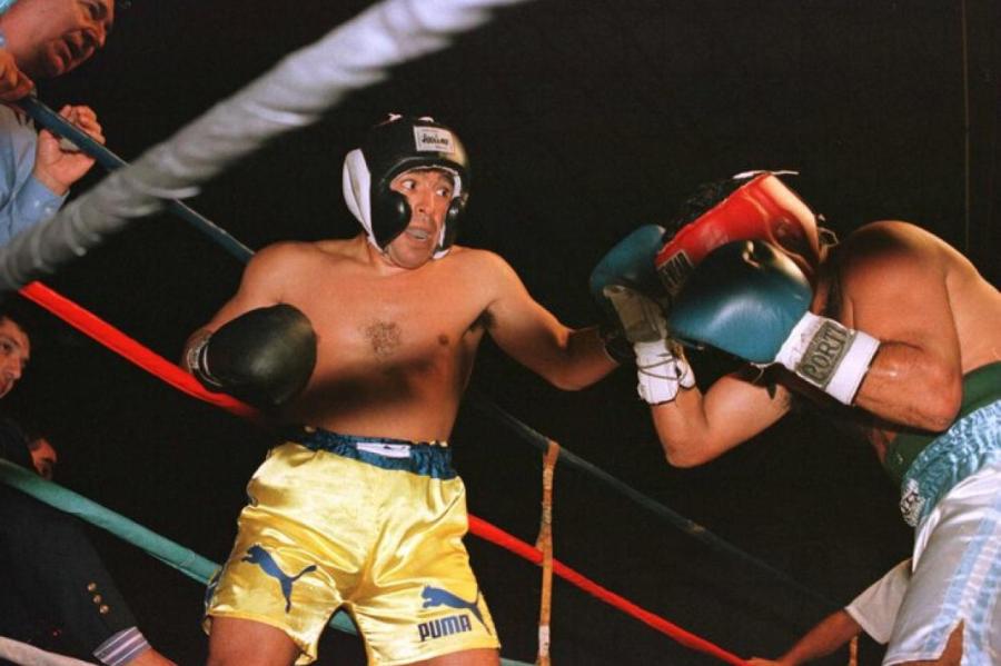 В чем сила – в ногах и руках? Почему Диего Марадона обожал бокс