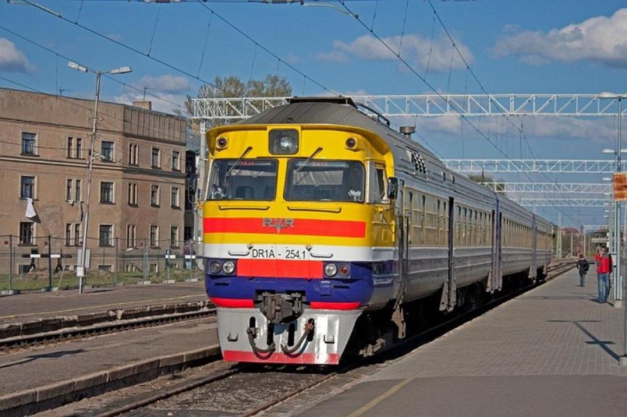Рига-Лиепая: поездов добавили, автобусы сократили