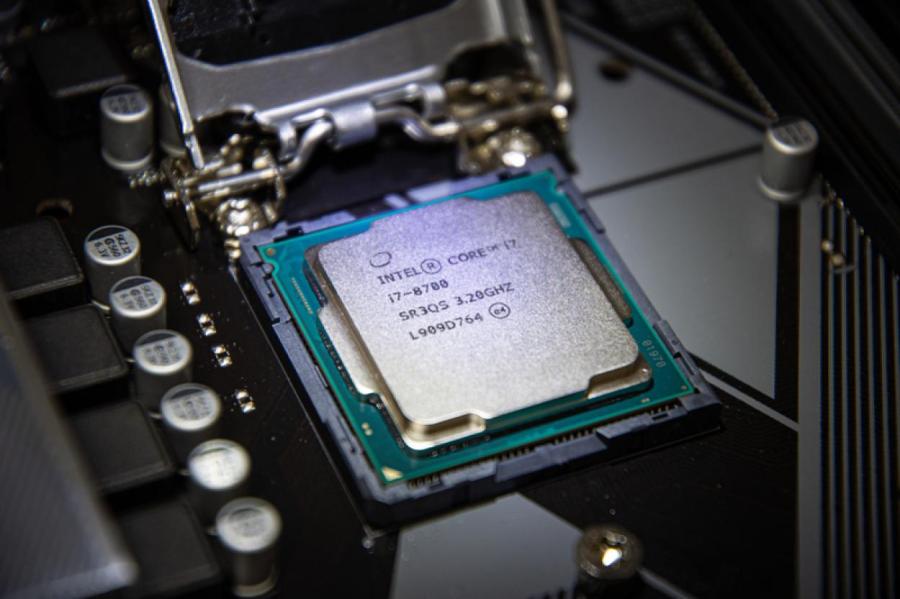 Компания Intel замедлила свои процессоры по всему миру
