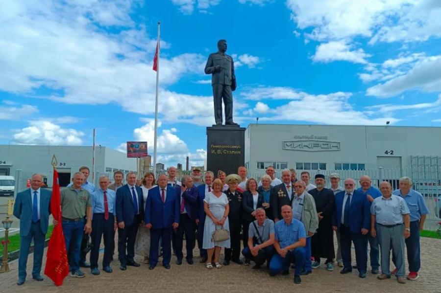 РПЦ открестилась от памятника Сталину в Великих Луках