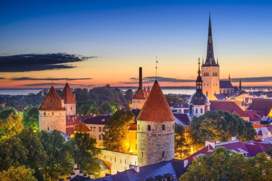 Финны в шоке: в Таллинне уже дороже, чем в Хельсинки