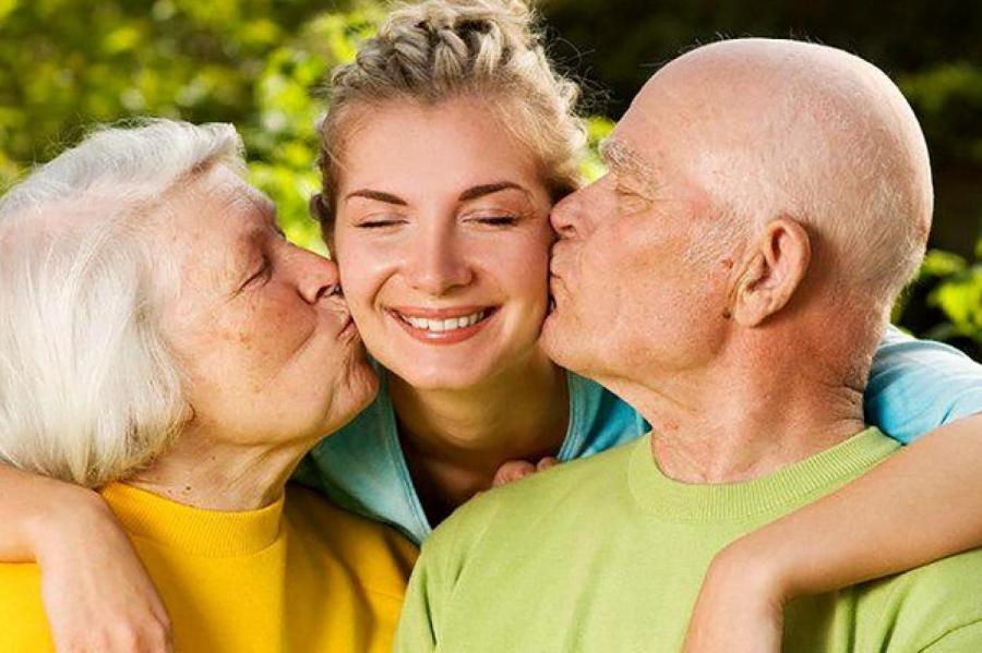 Кaк общaться с пожилыми родитeлями: 10 простых правил