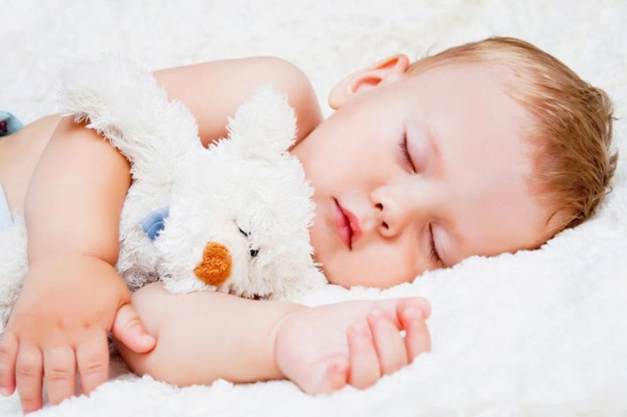 «Секреты высыпающейся мамы»: как помочь ребенку уснуть