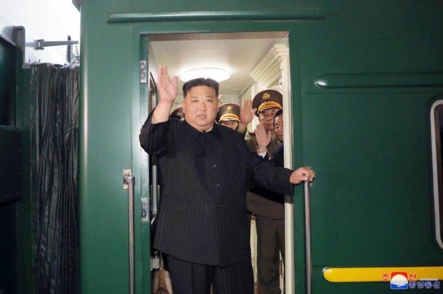 Ким Чен Ын на бронепоезде приехал в Россию