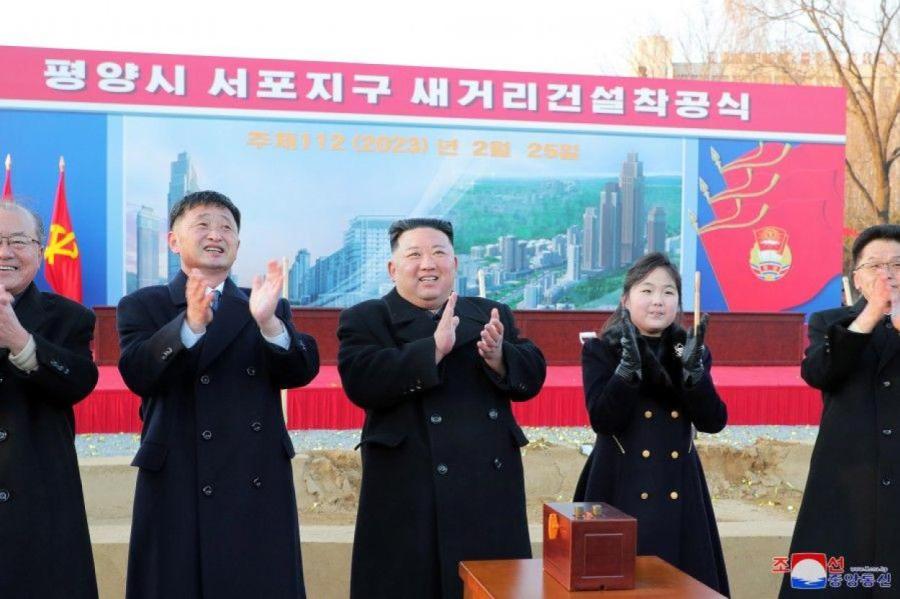 Ким Чен Ын пришел на «Спящую красавицу» во Владивостоке и отведал палтуса