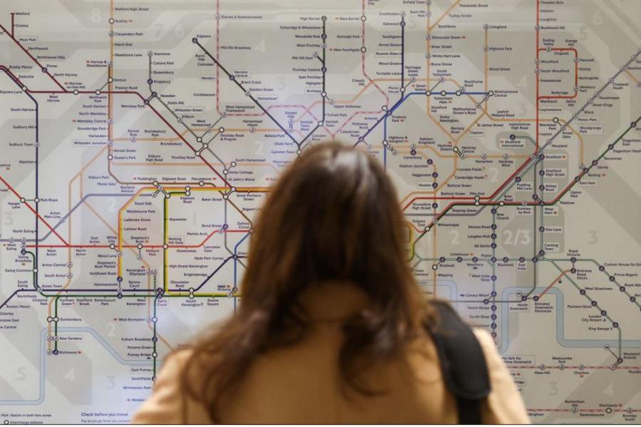 Почему Лондонское метро становится не самым приятным местом (ВИДЕО)