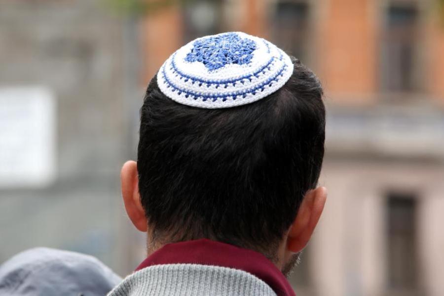 Ватикан официально осудил Израиль за плевки в христиан