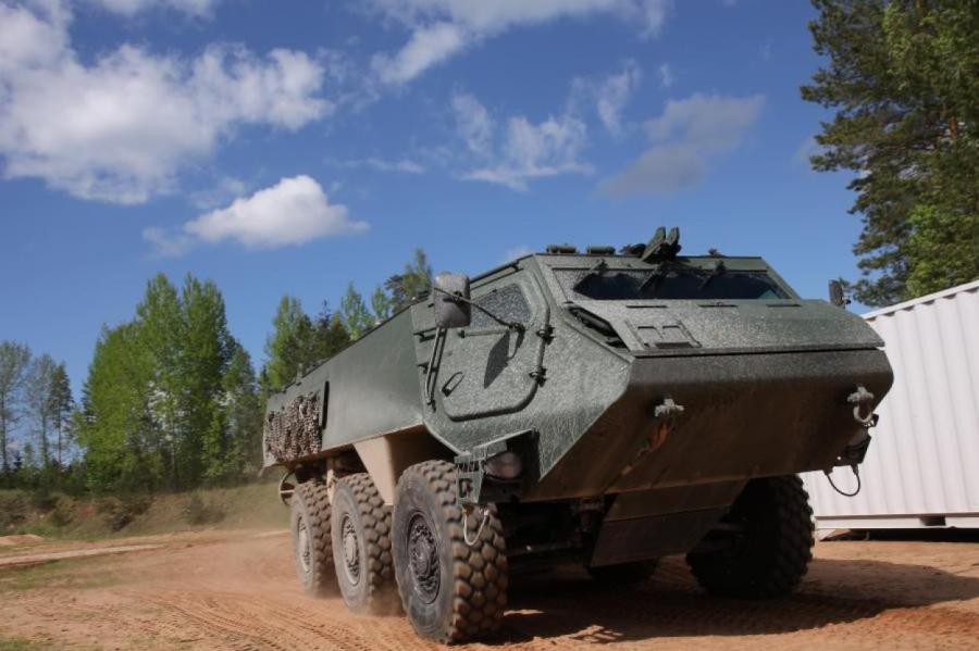Эстония и Латвия вскладчину приобретут военную технику на 693 млн. евро