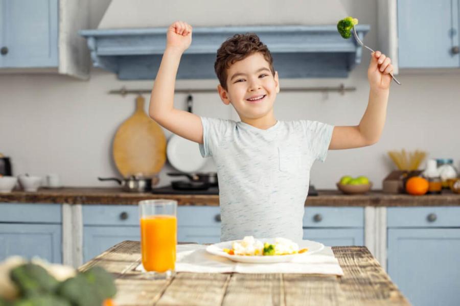 Завтрак вундеркинда: чем кормить ребенка перед школой