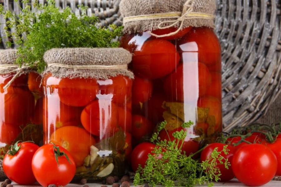 Бурые помидоры: 8 рецептов на зиму