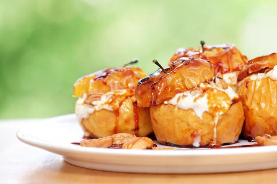 В чём состоит польза печеных яблок - рецепт питательного блюда