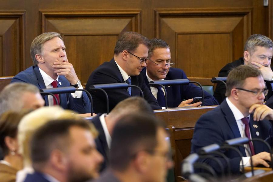 Лечение оппозицией: латвийские политики освоили ролевые игры