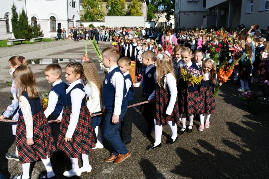 Опять двойка! Министерство призналось в падении качества образования в Латвии