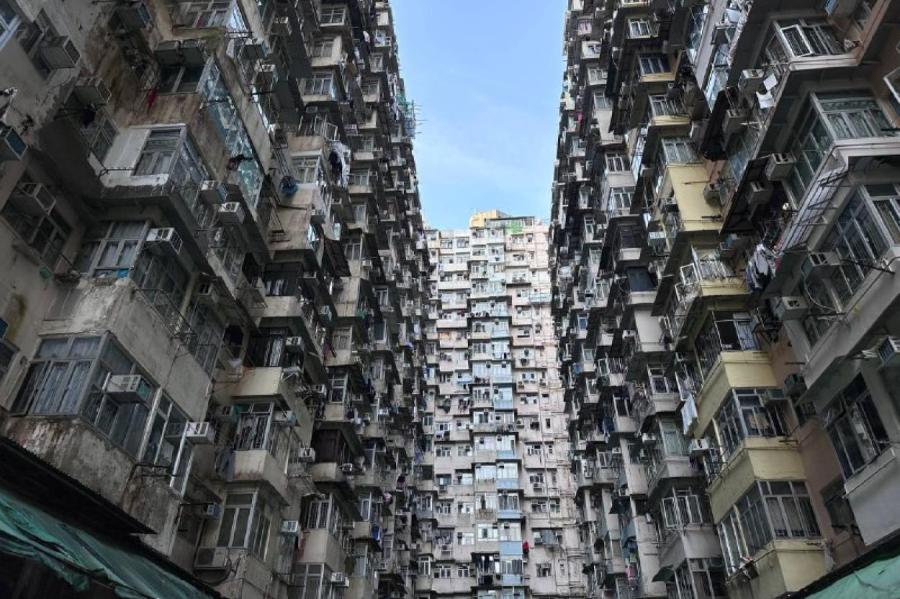 Гонгконгский человейник - здание-монстр строилось для простого народа (ВИДЕО)