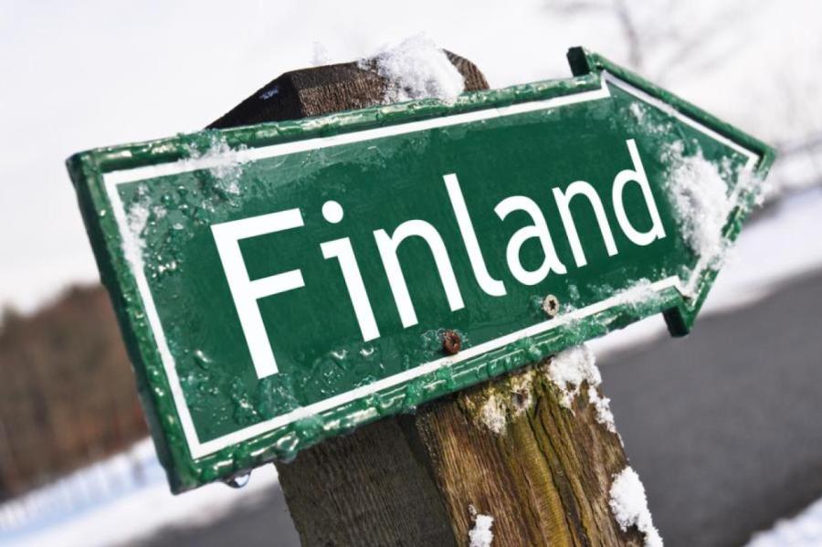 Латвия советует Финляндии закрыть границу с Россией