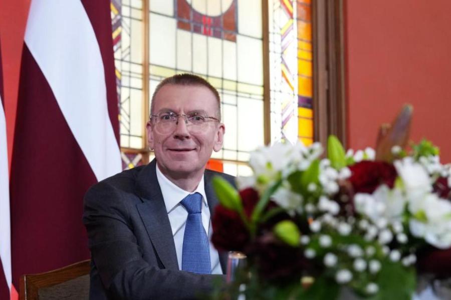 Честь служить Латвии! Президент и премьер поздравили латвийцев с днем Лачплесиса
