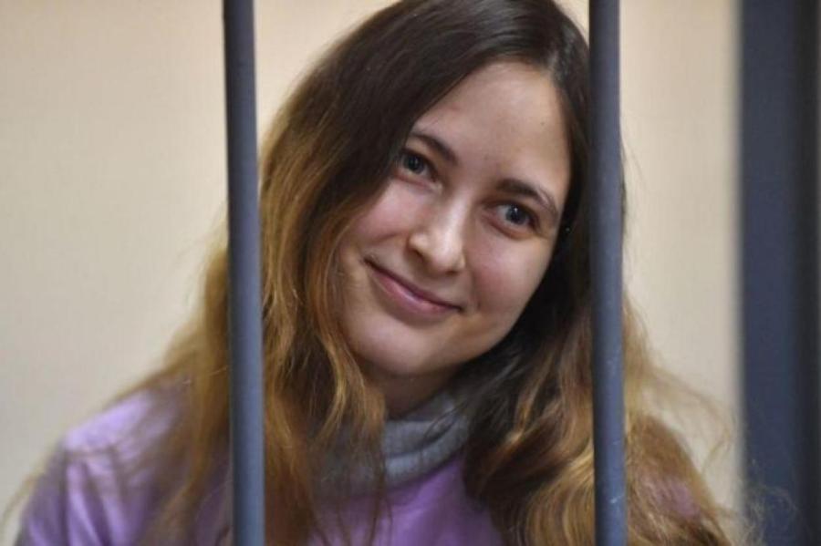 Художнице Скочиленко в Питере дадут 8 лет колонии за антивоенные стикеры (ВИДЕО)