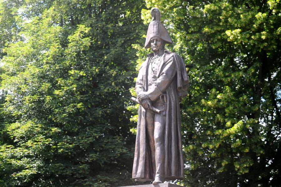 Рижский совет по памятникам пока не поддержал снос памятника Барклаю де Толли