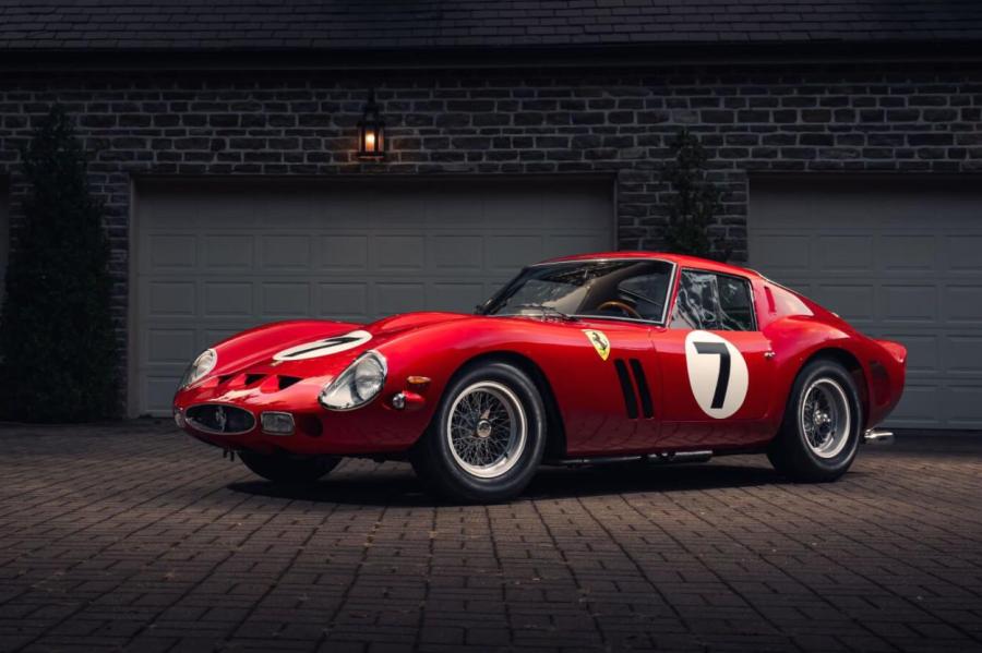 Ferrari установил рекорд: машина продана за 50 с лишним миллионов евро
