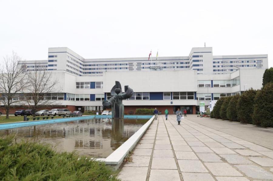«Врача душили и били»: озвучены подробности конфликта в Восточной больнице Риги
