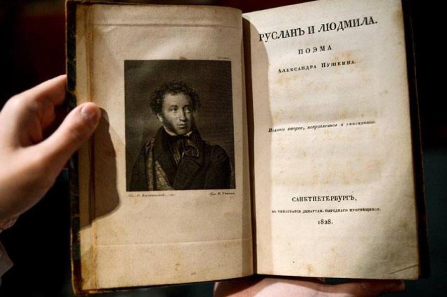 Грузинские воры во Франции специализировались на произведениях Пушкина (ВИДЕО)