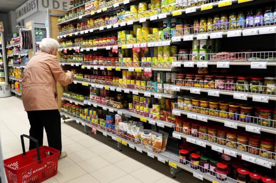 «Не по карману!»: в ЕС снижается инфляция, но покупатели этого не видят