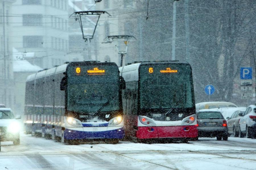 В Риге в четверг введены «снежные билеты»