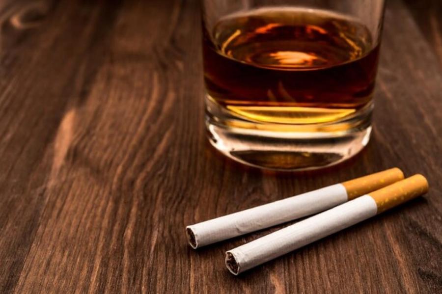 Сигареты и алкоголь подорожают: какие изменения цен ожидаются?