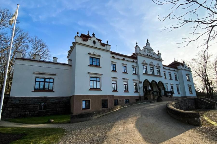 Тайны графского дома: как медведь-оборотень прославил литовский городок