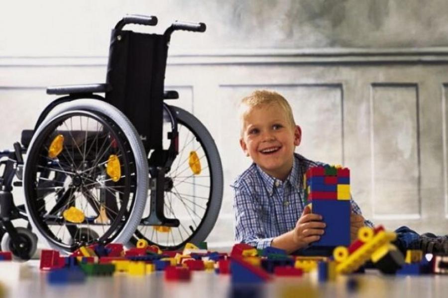 В Латвии увеличат помощь инвалидам с детства