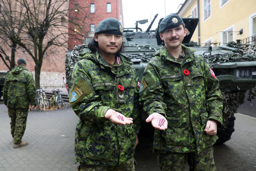 Заморская страна укрепляет оборону Латвии