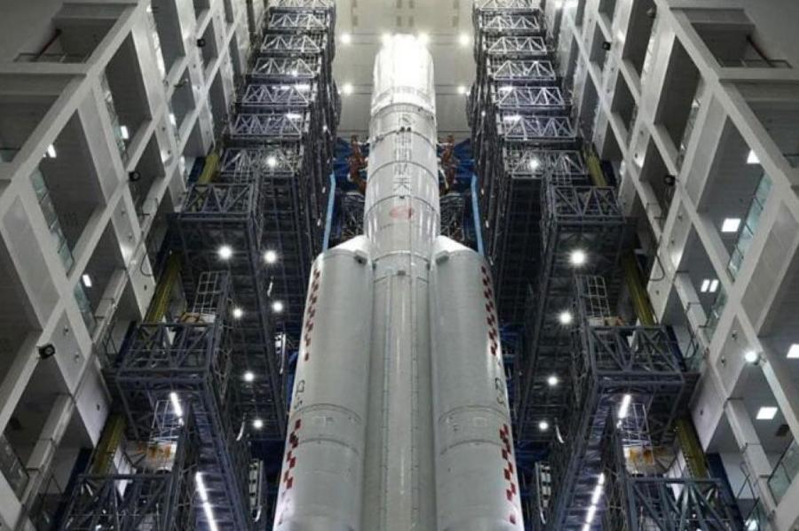 Китай запустил огромный спутник-шпион — он даже не поместился в штатную ракету