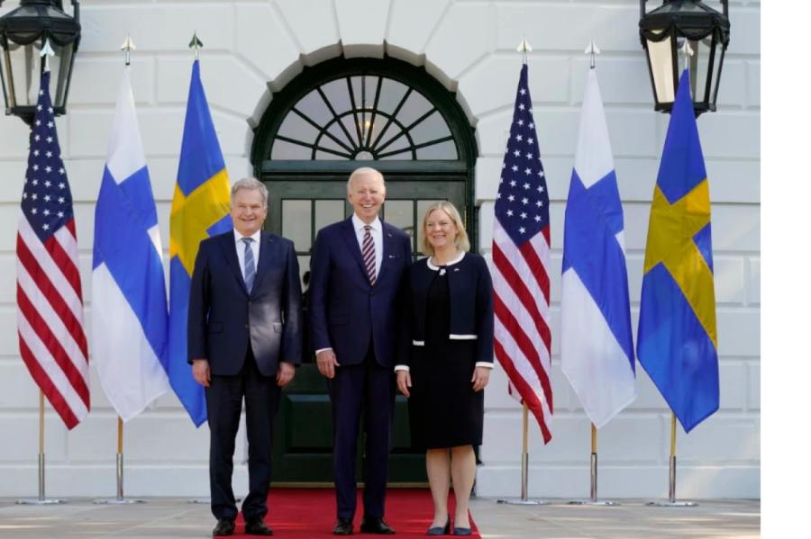 «Голос Америки»: Путин пинками загнал Стокгольм и Хельсинки в НАТО (ВИДЕО)
