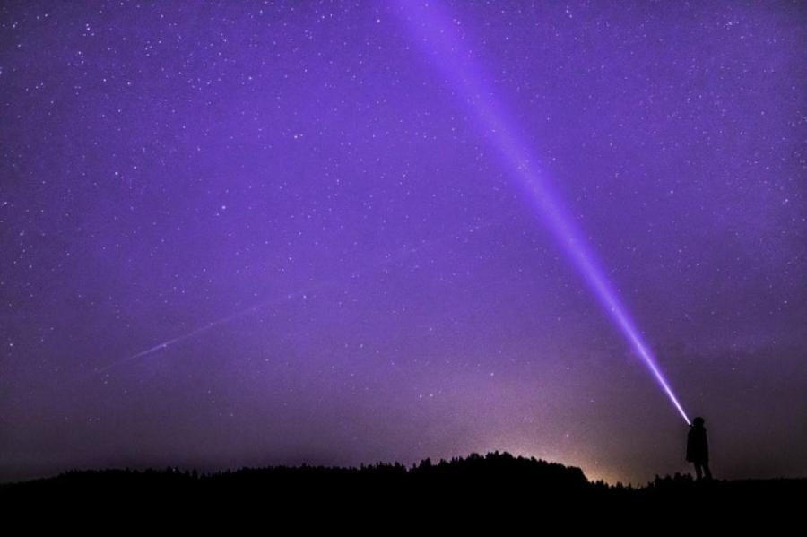 Метеорный поток Урсиды достигнет пика сегодня ночью — его можно увидеть в Латвии