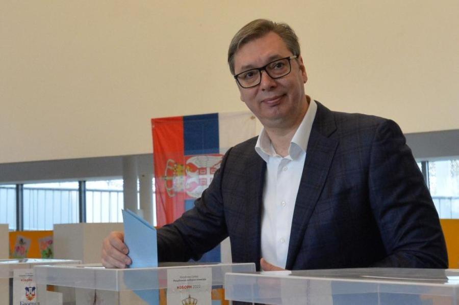 Вучич пожаловался на иностранное вмешательство в выборы в Сербии