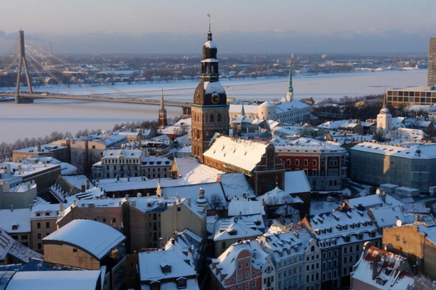 35-летний мужчина умер от обморожения в квартире в центре Риги