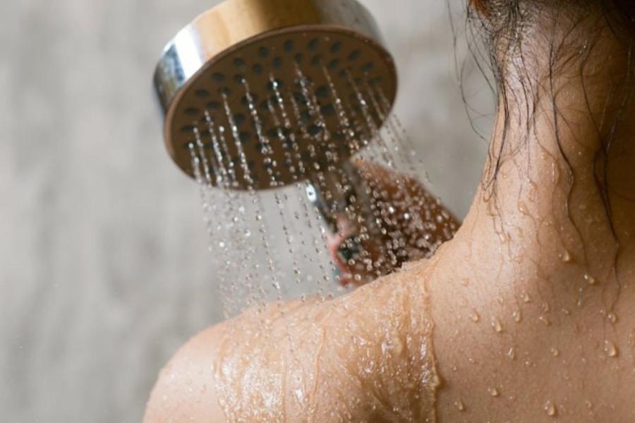 4 причины, почему нельзя принимать горячий душ зимой: вы будете удивлены