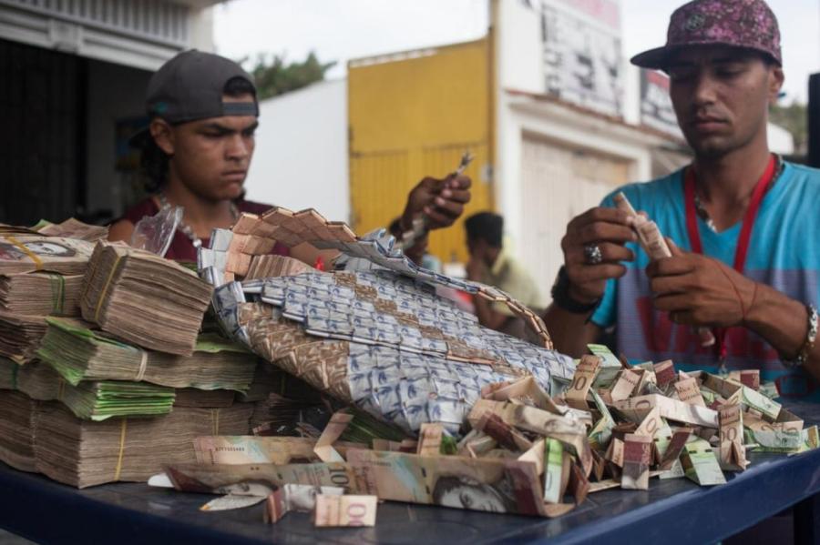 Мракоэкономика от Мадуро: «минималка» в 3,6 доллара в месяц (ВИДЕО)